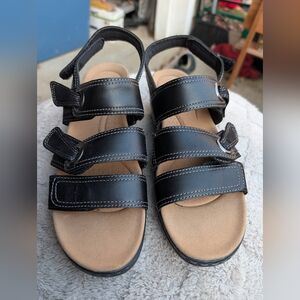 Women's Clarks Black Velcro Sandals Size 8